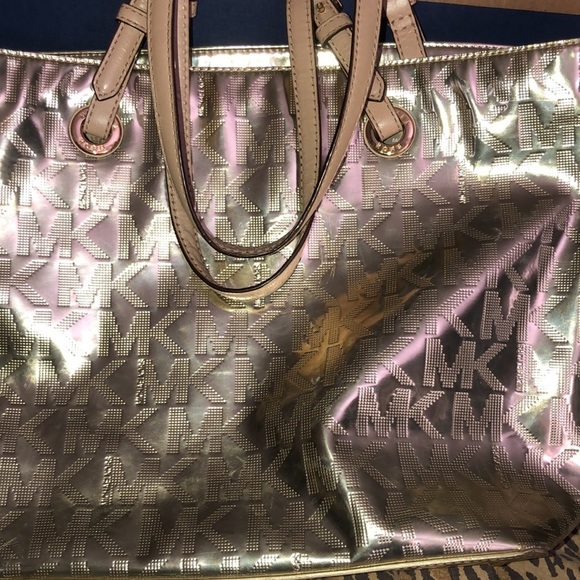 Micheal Kors XL gold metallic monogram tote wallet, slides available separately - Picture 1 of 13